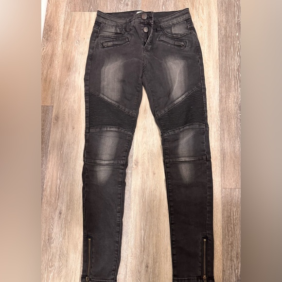 Free People Denim - Free People Skinny jeans.
